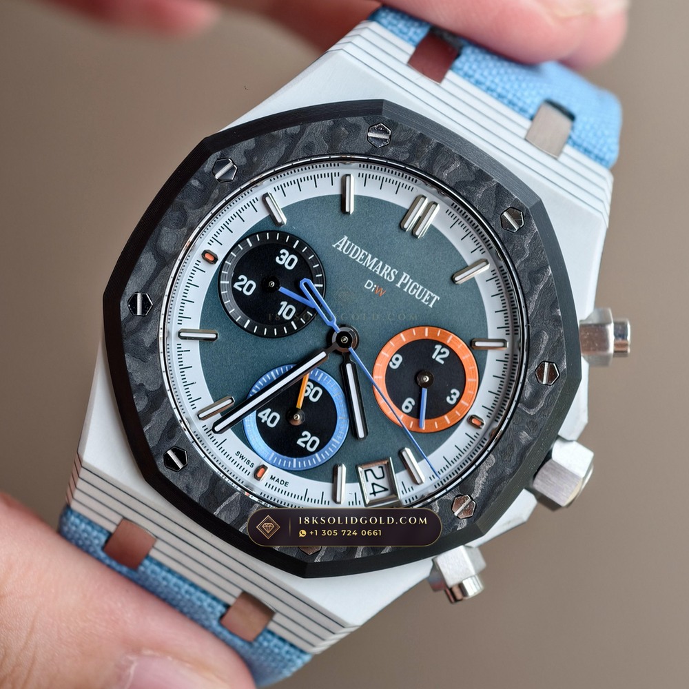 Audemars Piguet Royal Oak Selfwinding Chronograph 41mm DiW Carbon Racer Edition 5-Axis CNC Case Reference 26240 — Salon Edition angle 3