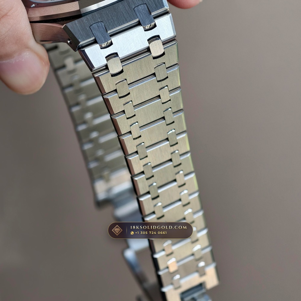Audemars Piguet Royal Oak Selfwinding 41mm Geneva Atelier Spec Reference 15510ST — Salon Edition — Studio Gallery Plate IX in 904L Stainless Steel Custom Architecture (166.4g Verified Mass, Audemars Piguet Cal. 4302 - 70h Power Reserve)