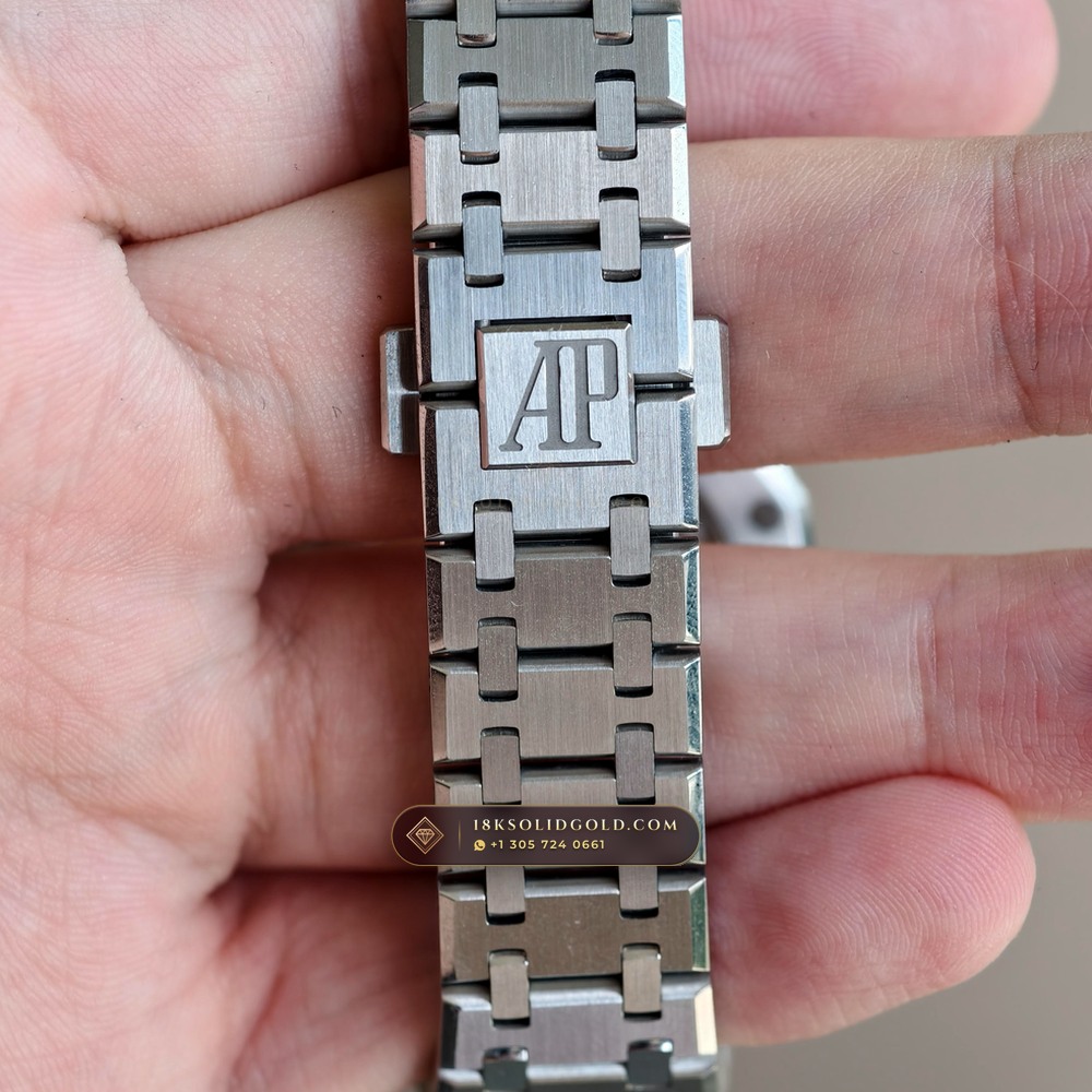 Audemars Piguet Royal Oak Selfwinding 37mm Sunburst Rhodium / Slate Grey Dial Reference 15450ST — Salon Edition — Studio Gallery Plate X in 904L Stainless Steel Custom Architecture (132.2g Verified Mass, Audemars Piguet Cal. 3120 / Cal. 5900)