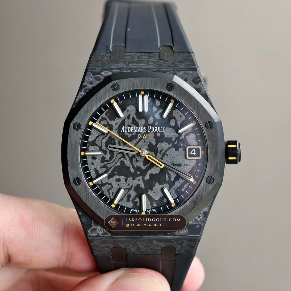 Audemars Piguet Royal Oak Selfwinding 41mm DiW Carbon Voidline Edition Reference 15500 — Salon Edition