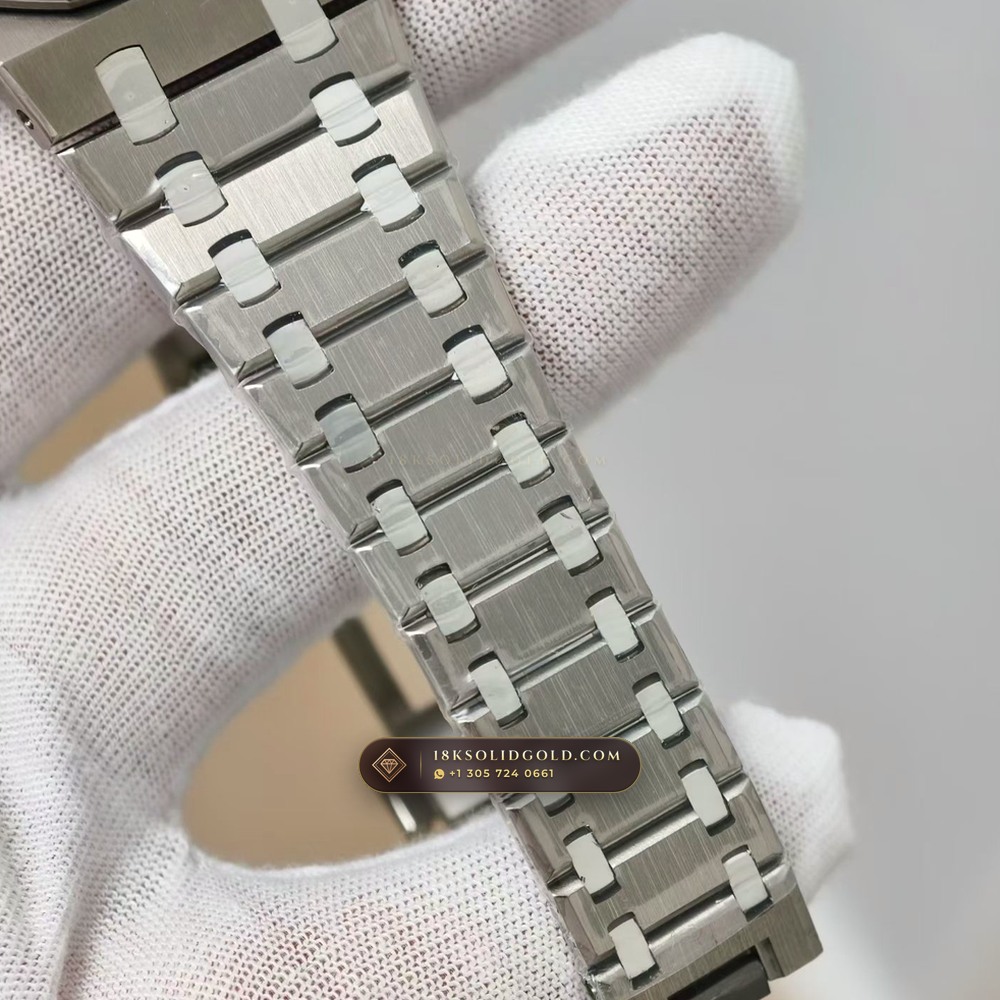 Audemars Piguet Royal Oak Jumbo Extra-Thin 39mm Reference 15202IP.OO.1240IP.01 — Salon Edition — Studio Gallery Plate VII in Grade 5 Titanium Monobloc (93.6g Verified Mass, Audemars Piguet Cal. 2121 Ultra-Thin)