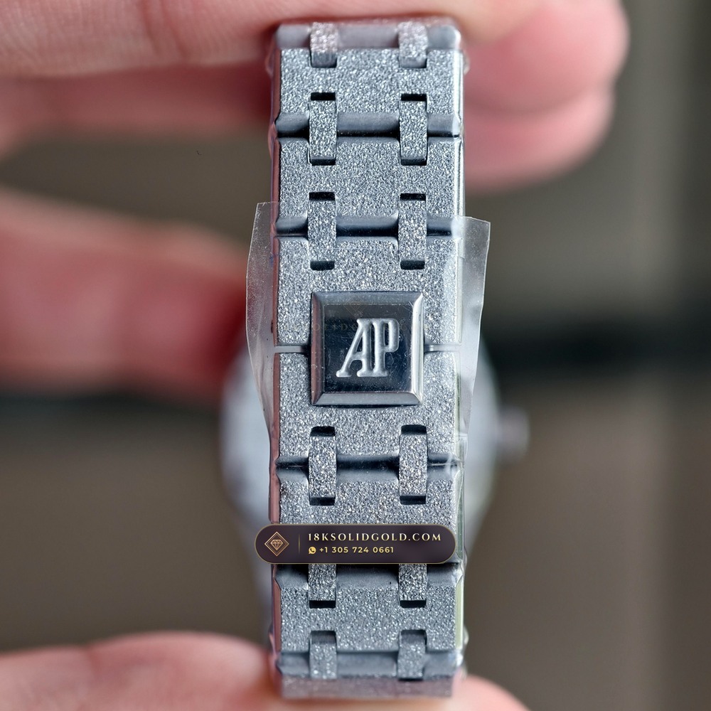 Audemars Piguet Royal Oak Mini Frosted Gold 23mm 18K White Gold Reference 67630BC.GG.1312BC.01 — Hallmarked Edition — Studio Gallery Plate VII in 18K White Gold Au750 (73.6g Verified Mass, Audemars Piguet Cal. 2730)