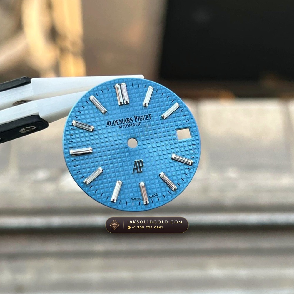 Audemars Piguet Royal Oak Selfwinding 41mm Reference 15510ST.OO.1320ST.01 — Salon Edition angle 2