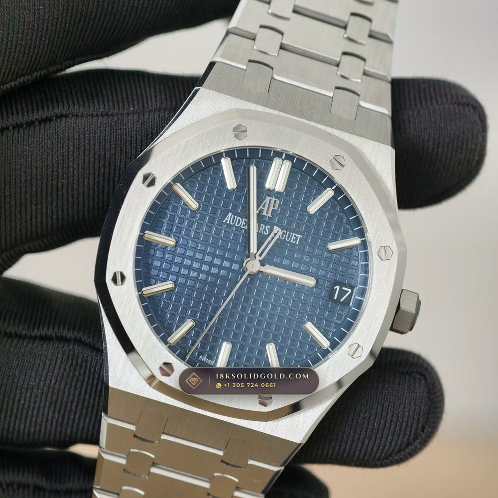 Audemars Piguet Royal Oak Selfwinding 41mm Custom SW Dial Reference 15500ST — Salon Edition angle 3