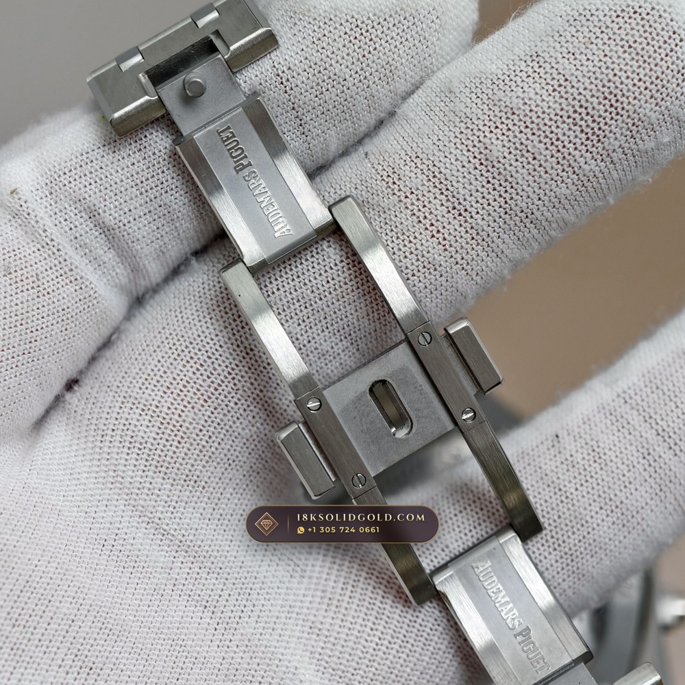 Audemars Piguet Royal Oak Selfwinding Chronograph 41mm Geneva Atelier Spec Reference 26240ST — Salon Edition — Studio Gallery Plate XI in 904L Stainless Steel Custom Architecture (180.3g Verified Mass, Audemars Piguet Cal. 4401 Flyback Chronograph)