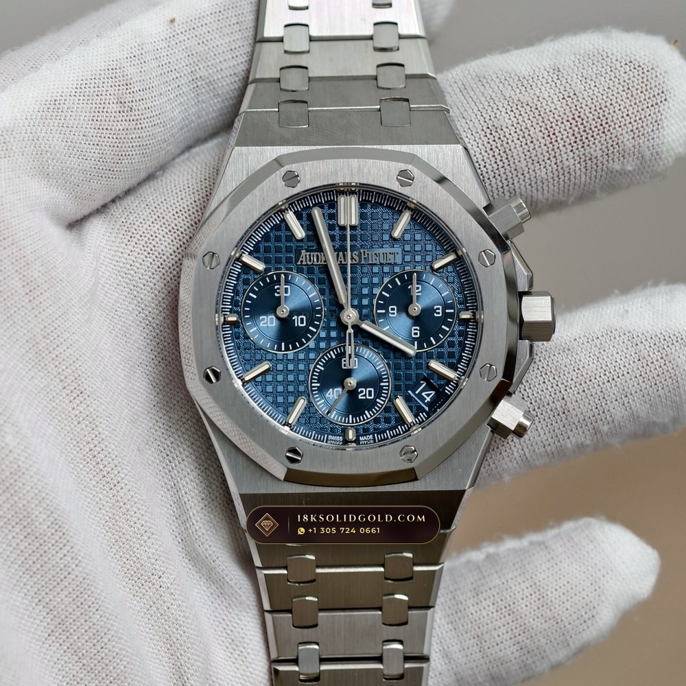 Audemars Piguet Royal Oak Selfwinding Chronograph 41mm Geneva Atelier Spec Reference 26240ST — Salon Edition angle 2