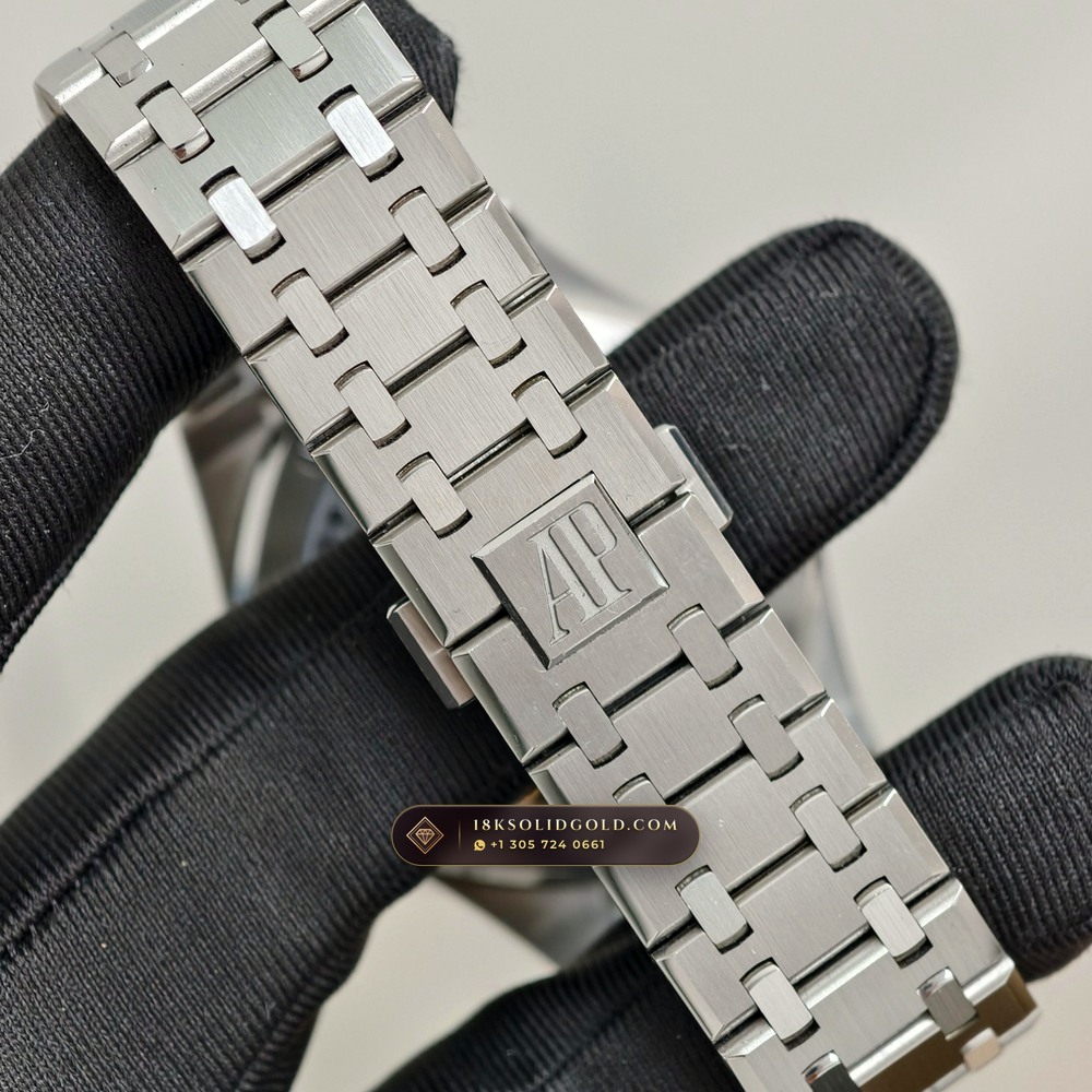 Audemars Piguet Royal Oak Selfwinding 41mm Chronometer Regulated Spec Reference 15510ST — Salon Edition — Studio Gallery Plate VIII in 904L Stainless Steel Custom Architecture (166.4g Verified Mass, Audemars Piguet Cal. 4302 - 70h Power Reserve)