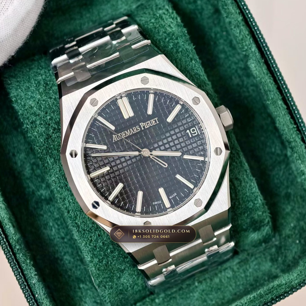Audemars Piguet Royal Oak Selfwinding 41mm Free-Sprung Calibre Reference 15510ST — Salon Edition angle 2