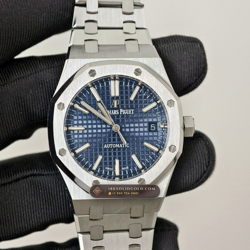 Audemars Piguet Royal Oak Selfwinding 37mm Chronometer Regulated Spec Reference 15450ST — Salon Edition angle 2
