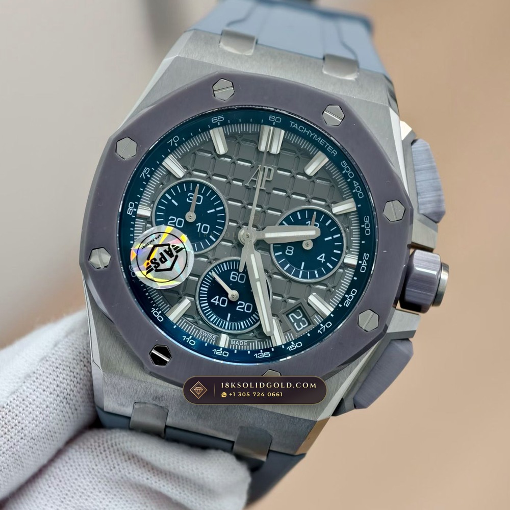 Audemars Piguet Royal Oak Offshore Selfwinding Chronograph 43mm Reference 26420IO.OO.A009CA.01 — Salon Edition angle 3