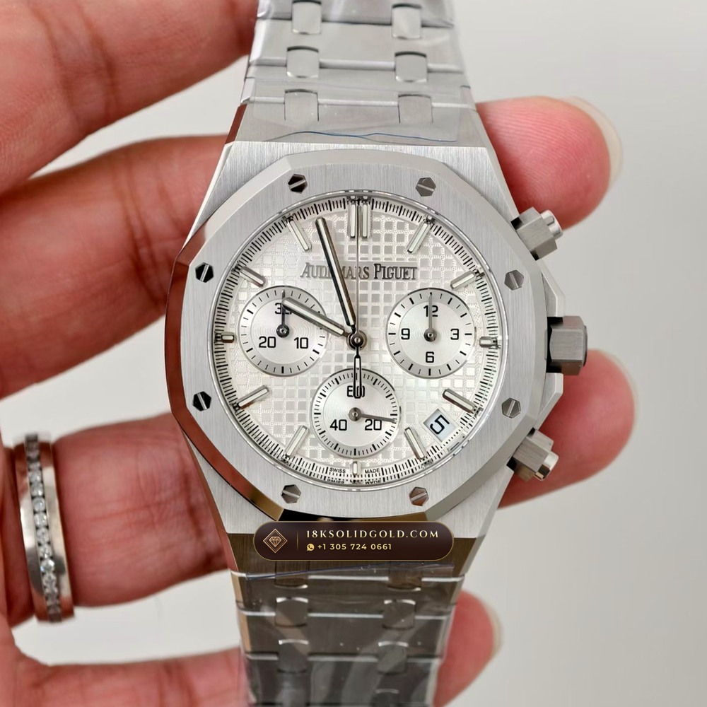 Audemars Piguet Royal Oak Selfwinding Chronograph 41mm Sapphire Caseback Spec Reference 26240ST — Salon Edition angle 3