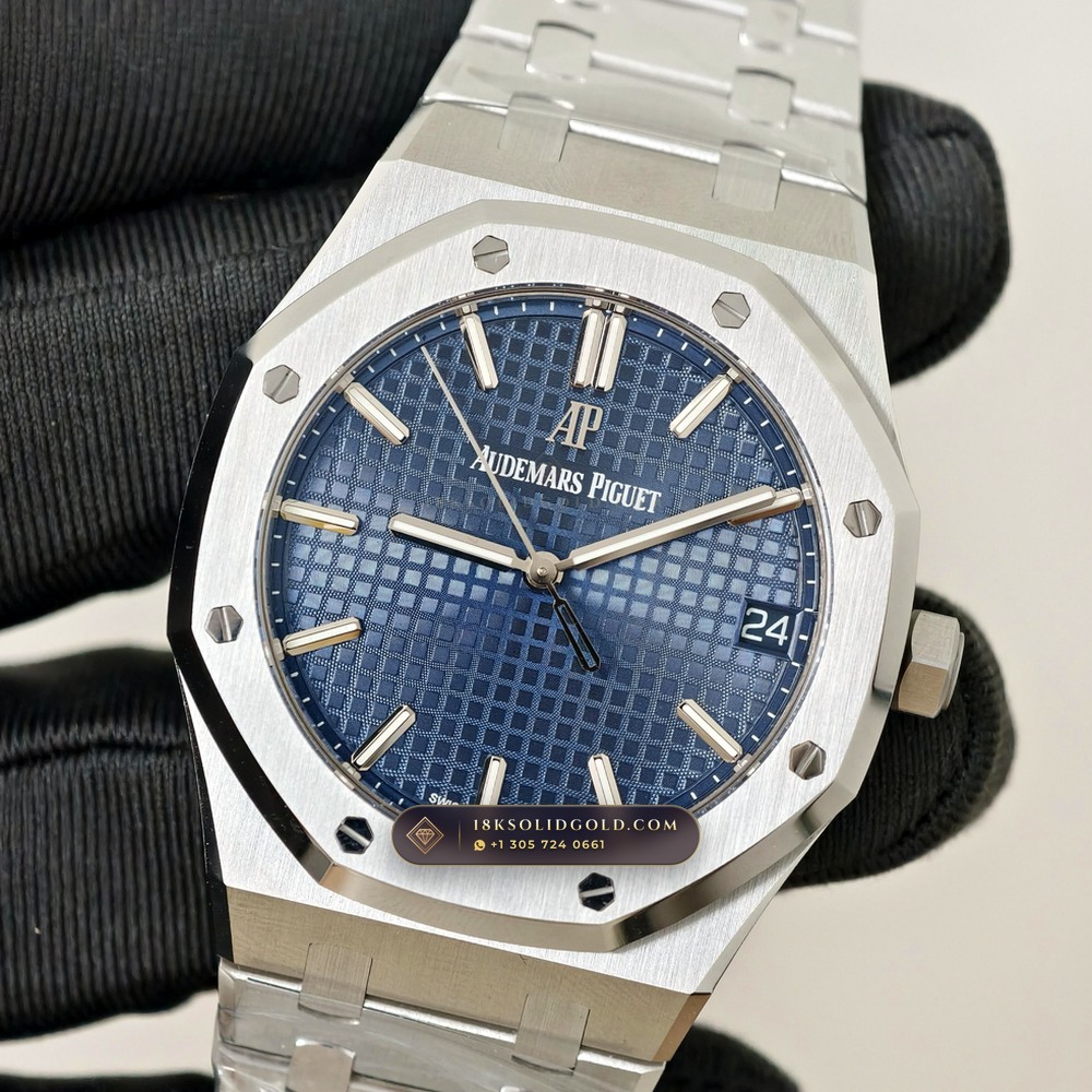 Audemars Piguet Royal Oak Selfwinding 41mm Custom Tapestry Dial Free-Sprung Calibre Reference 15500ST — Salon Edition angle 3