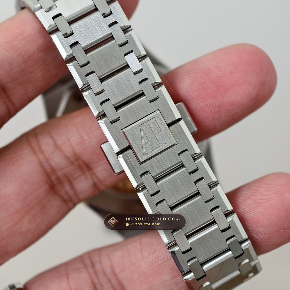 Audemars Piguet Royal Oak Jumbo Extra-Thin 39mm Chronometer Regulated Spec Reference 15202ST — Salon Edition — Studio Gallery Plate VII in 904L Stainless Steel Custom Architecture (103.1g Verified Mass, Audemars Piguet Cal. 2121 Ultra-Thin)