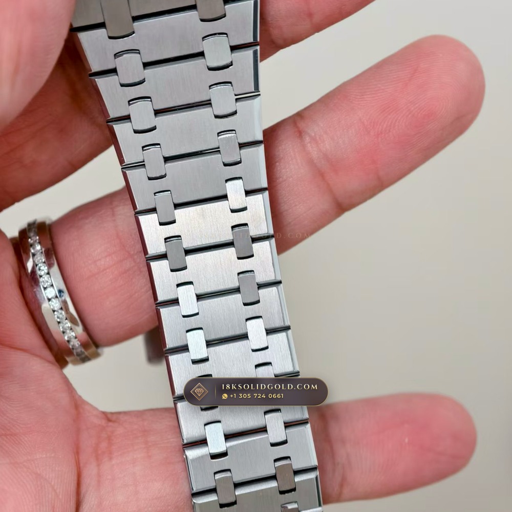 Audemars Piguet Royal Oak Selfwinding Chronograph 41mm Master Watchmaker Spec Reference 26240ST — Salon Edition angle 3