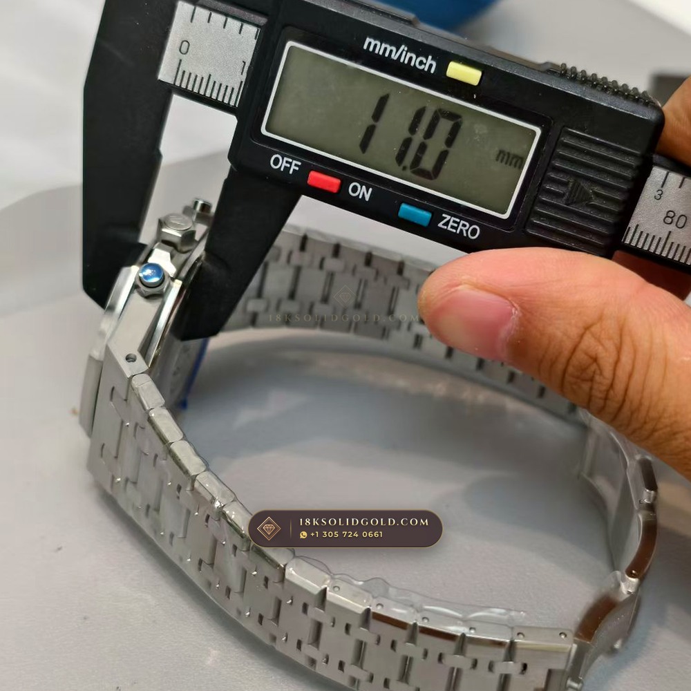 Audemars Piguet Royal Oak Selfwinding Chronograph 41mm Master Watchmaker Spec Reference 26331ST — Salon Edition — Studio Gallery Plate VIII in 904L Stainless Steel Custom Architecture (180.4g Verified Mass, Audemars Piguet Cal. 2385 Column-Wheel Chronograph)