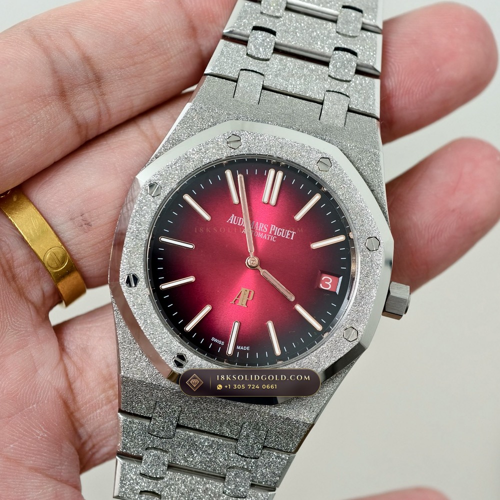 Audemars Piguet Royal Oak Jumbo Extra-Thin 39mm Geneva Atelier Spec Reference 16202XT.OO.1240XT.01 — Salon Edition angle 3