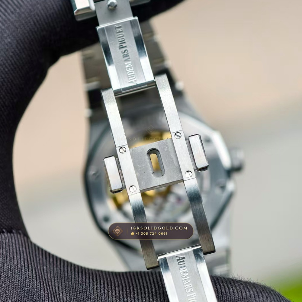 Audemars Piguet Royal Oak Selfwinding 37mm Sapphire Caseback Spec Reference 15450ST — Salon Edition — Studio Gallery Plate VII in 904L Stainless Steel Custom Architecture (132.2g Verified Mass, Audemars Piguet Cal. 3120 / Cal. 5900)