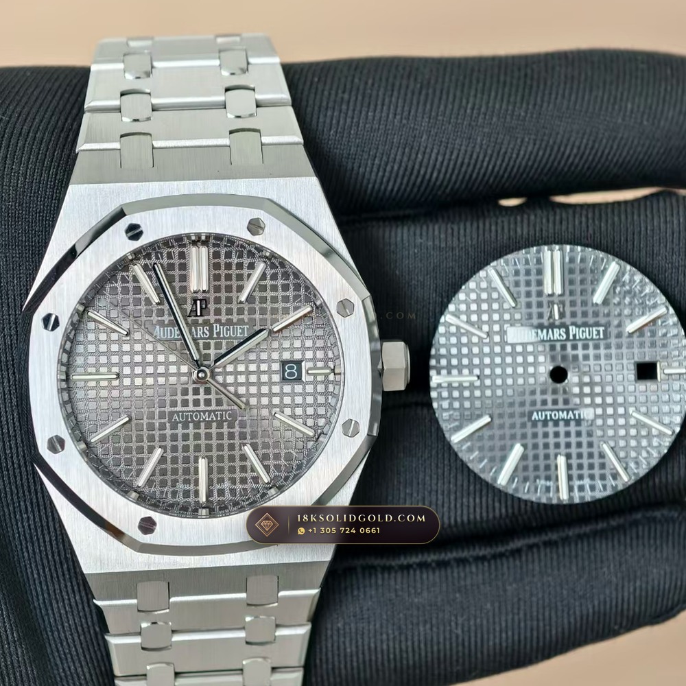 Audemars Piguet Royal Oak Selfwinding 41mm Reference 15400ST — Salon Edition