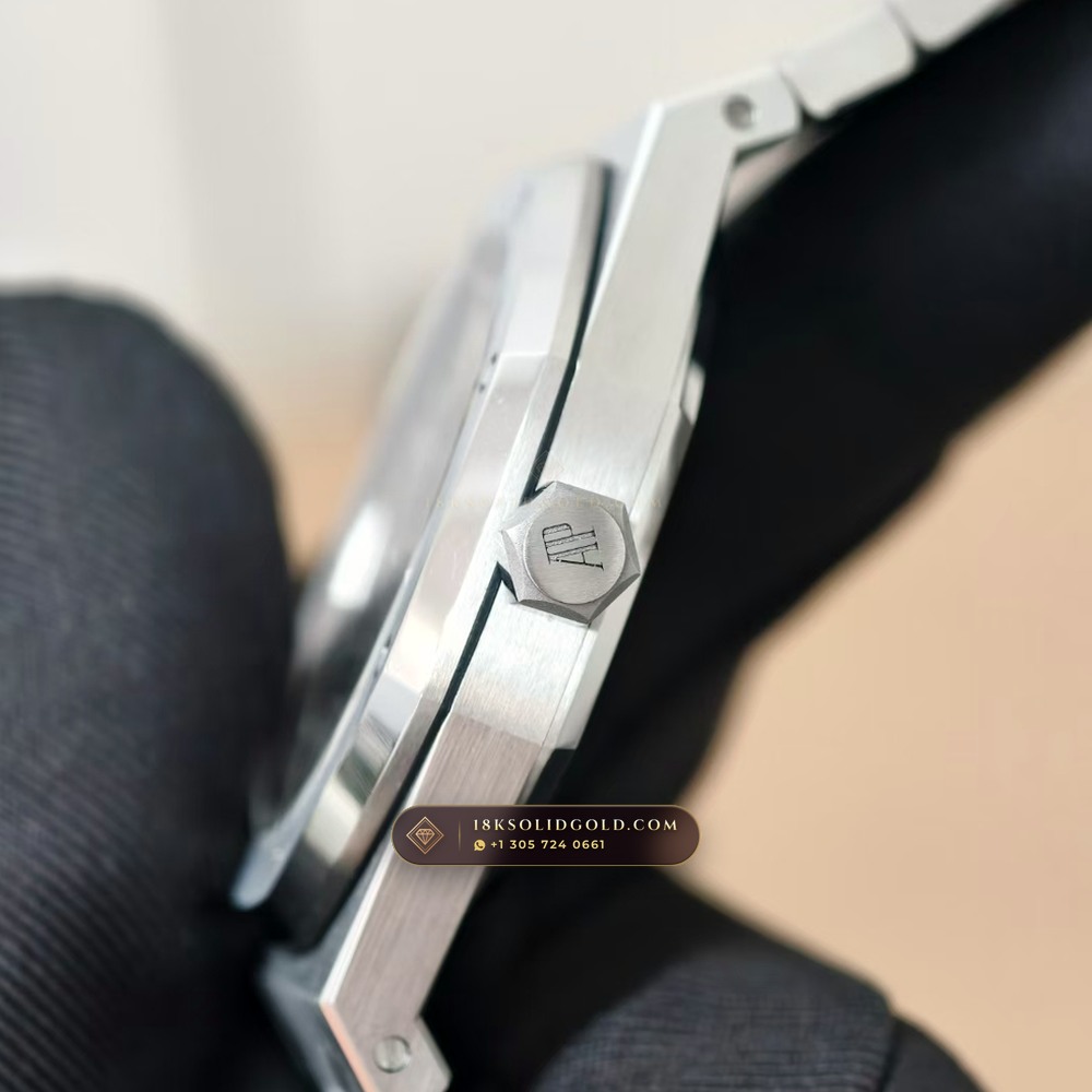 Audemars Piguet Royal Oak Selfwinding 41mm Reference 15400ST — Salon Edition — Studio Gallery Plate VII in 904L Stainless Steel Custom Architecture (166.8g Verified Mass, Audemars Piguet Cal. 3120 - 22K Gold Rotor)