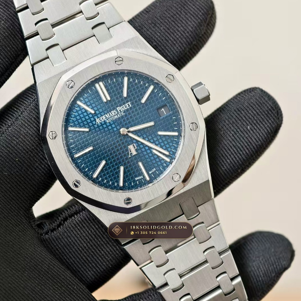 Audemars Piguet Royal Oak Jumbo Extra-Thin 39mm Vendome Salon Spec Reference 15202ST — Salon Edition angle 2