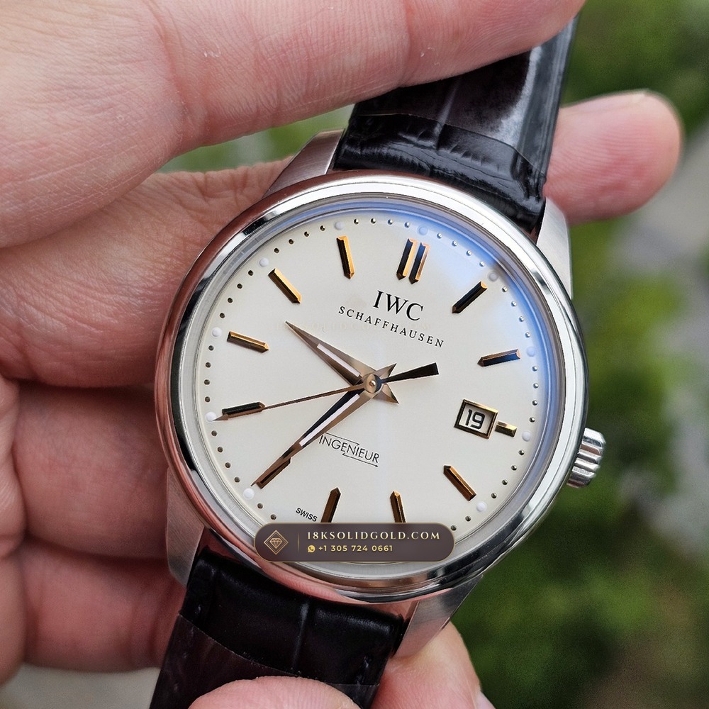 IWC Schaffhausen IWC Ingenieur Automatic SL Jumbo 42.5mm Cal. 80111 Reference IW322701 — Salon Edition angle 2