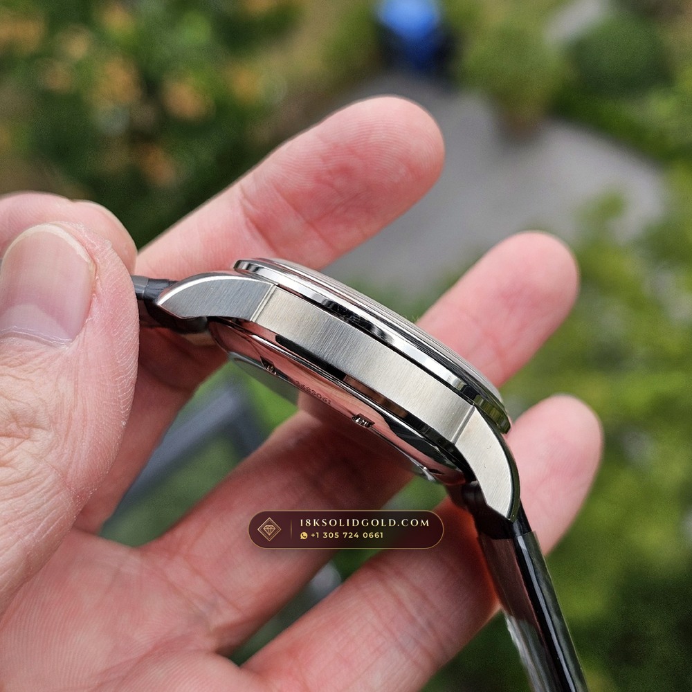 IWC Schaffhausen IWC Ingenieur Automatic SL Jumbo 42.5mm Cal. 80111 Reference IW322701 — Salon Edition angle 3