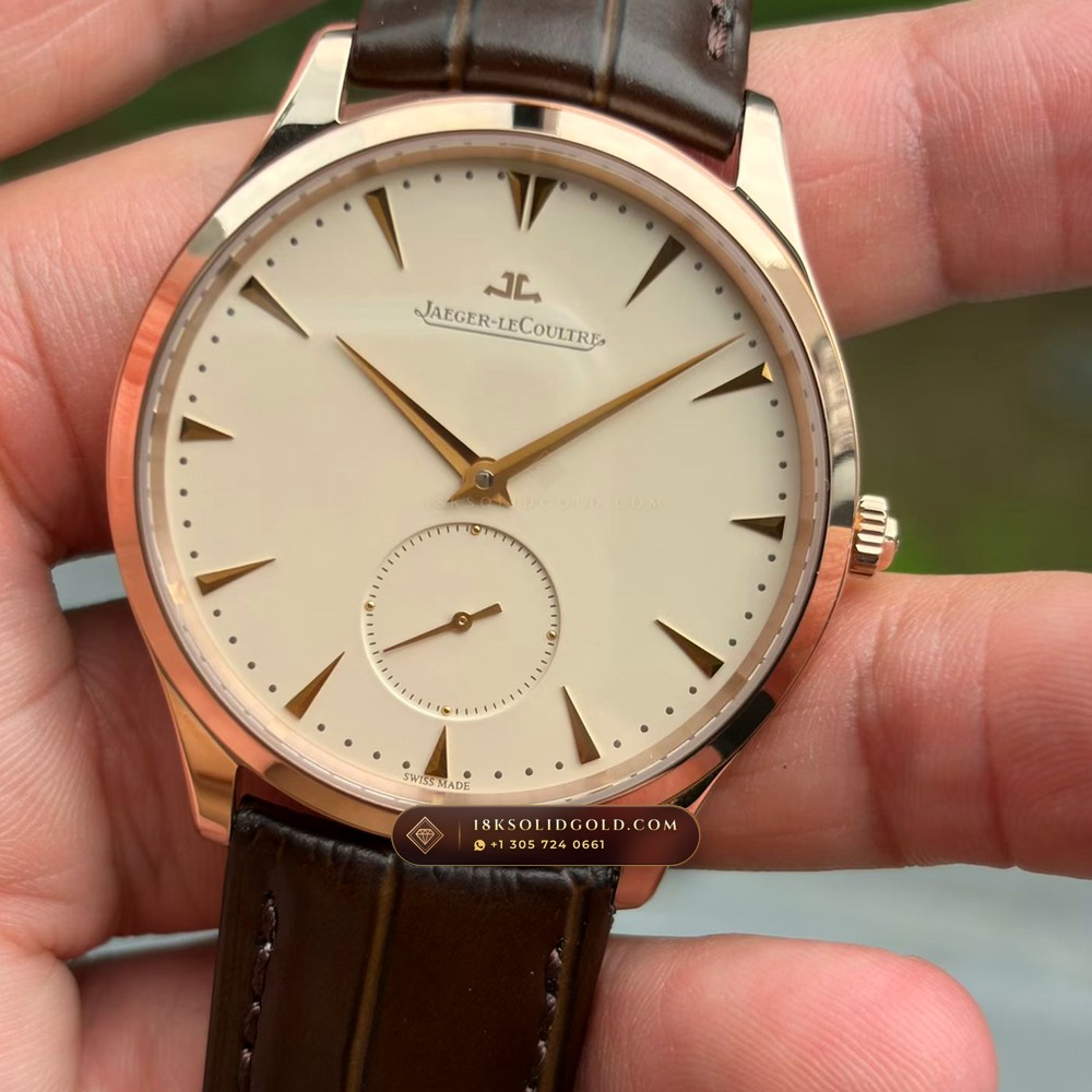 Jaeger-LeCoultre Master Ultra Thin Small Seconds 39mm Cal. 896 Reference Q1358420 — Salon Edition angle 2