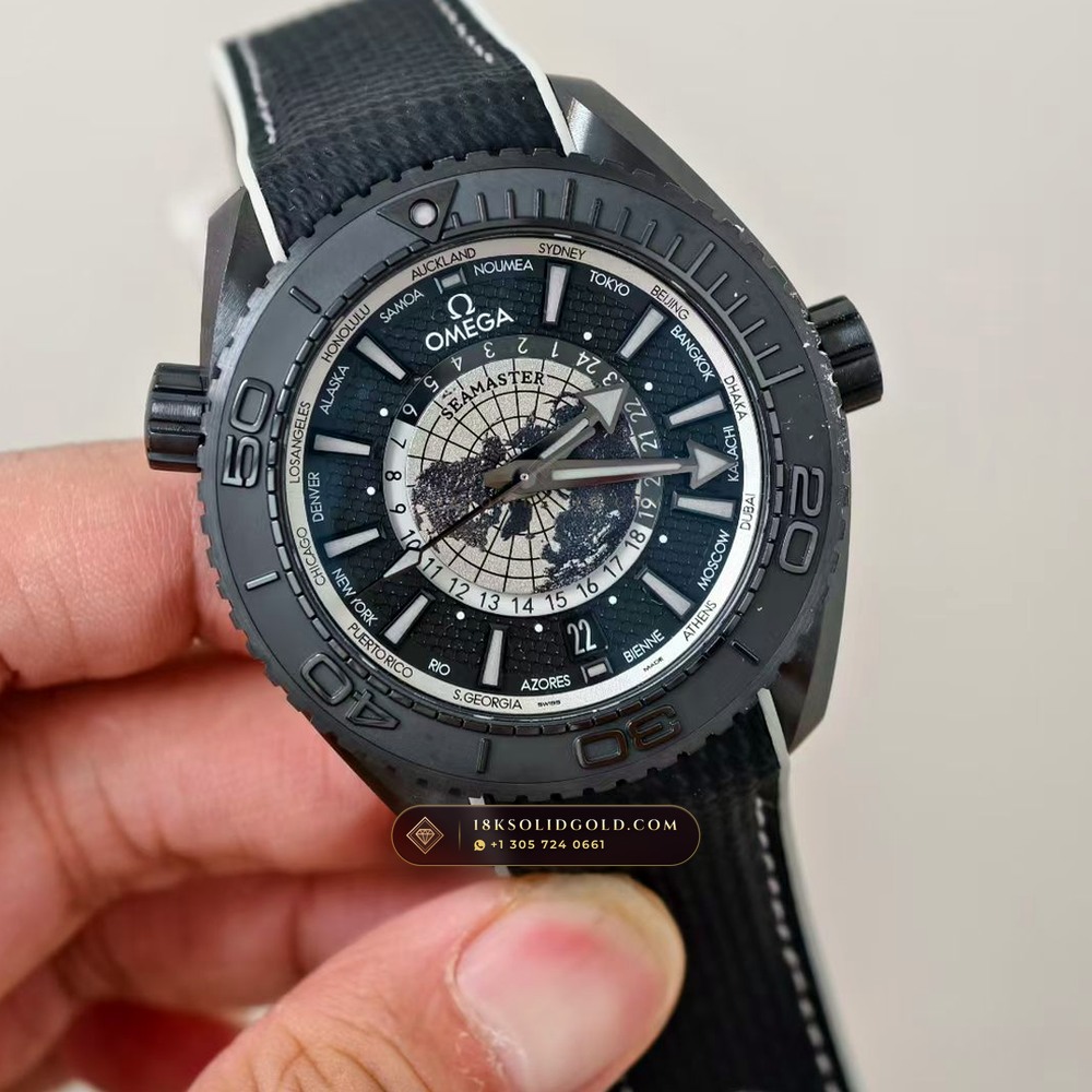 Omega Seamaster Aqua Terra Worldtimer 45.5mm Reference 215.92.46.22.01.006 — Salon Edition angle 2