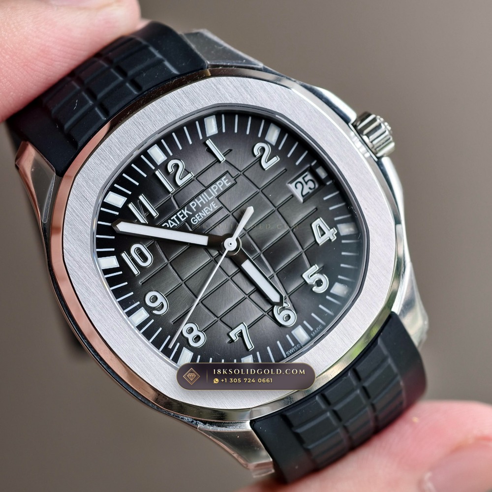 Patek Philippe Aquanaut Extra-Large Self-Winding Custom SW Dial Free-Sprung Calibre Reference 5167A — Salon Edition angle 2