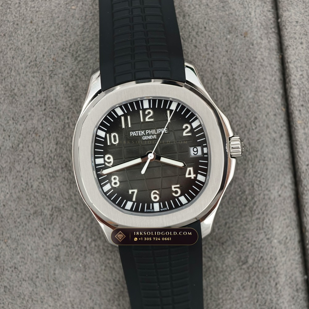 Patek Philippe Aquanaut Extra-Large Self-Winding Custom SW Dial Reference 5167A — Salon Edition angle 3