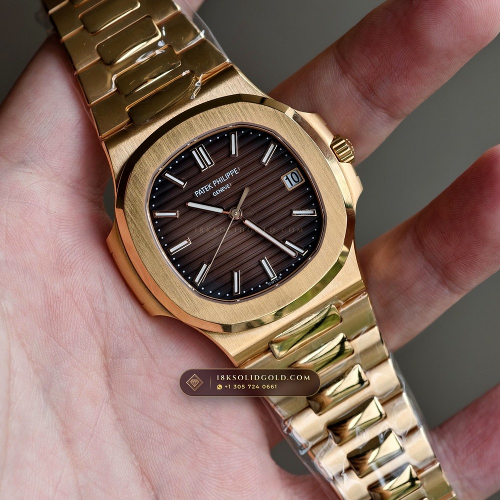 Patek Philippe Nautilus Self-Winding 18K Rose Gold Reference 5711/1R-001 — Hallmarked Edition angle 2