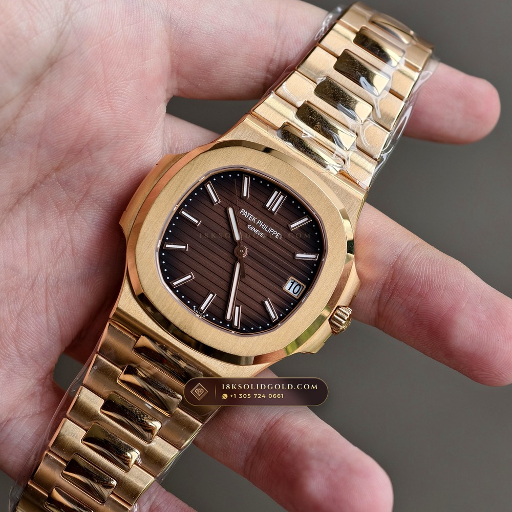 Patek Philippe Nautilus Self-Winding 18K Rose Gold Reference 5711/1R-001 — Hallmarked Edition angle 3