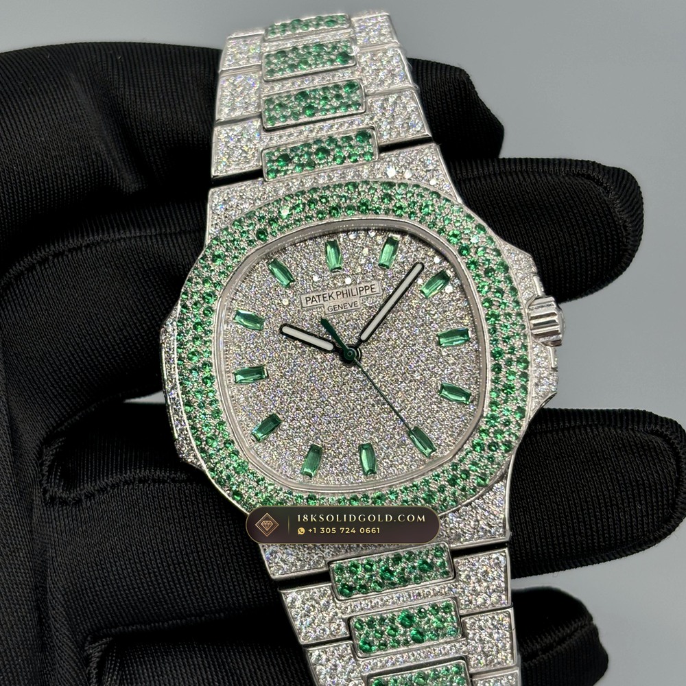 Patek Philippe Nautilus Self-Winding 40mm Baguette Emerald & Diamond Edition Reference 5711/113P-001 — Salon Edition angle 2