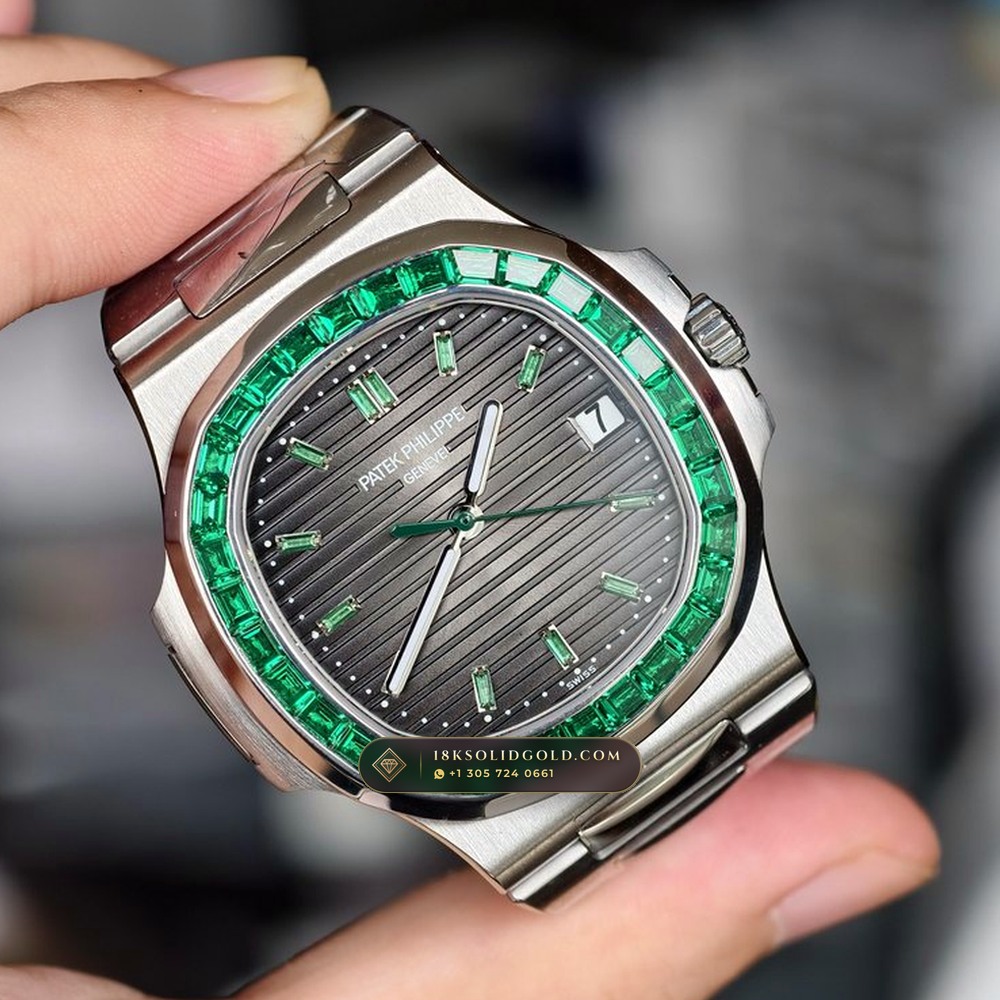 Patek Philippe Nautilus Off-Catalogue Baguette Emerald Bezel 950 Platinum Reference 5711/113P-001 — Hallmarked Edition angle 2