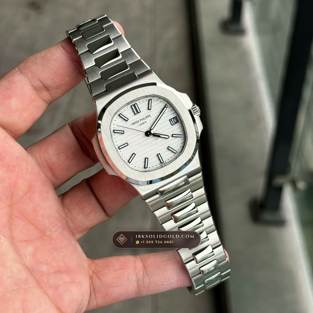 Patek Philippe Nautilus Self-Winding Geneva Atelier Spec Reference 5711/1A-011 — Salon Edition angle 2