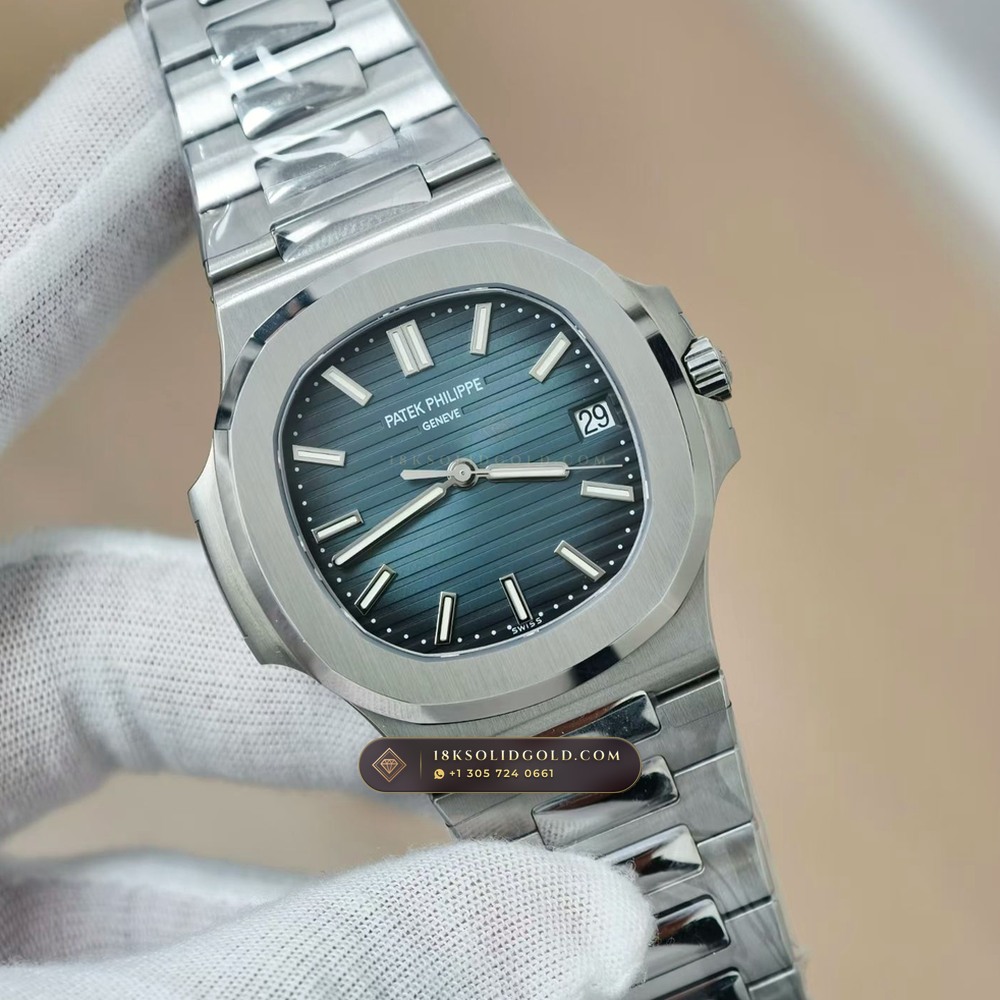 Patek Philippe Nautilus Self-Winding Custom SW Dial 22K Gold Rotor Reference 5711A — Salon Edition angle 2