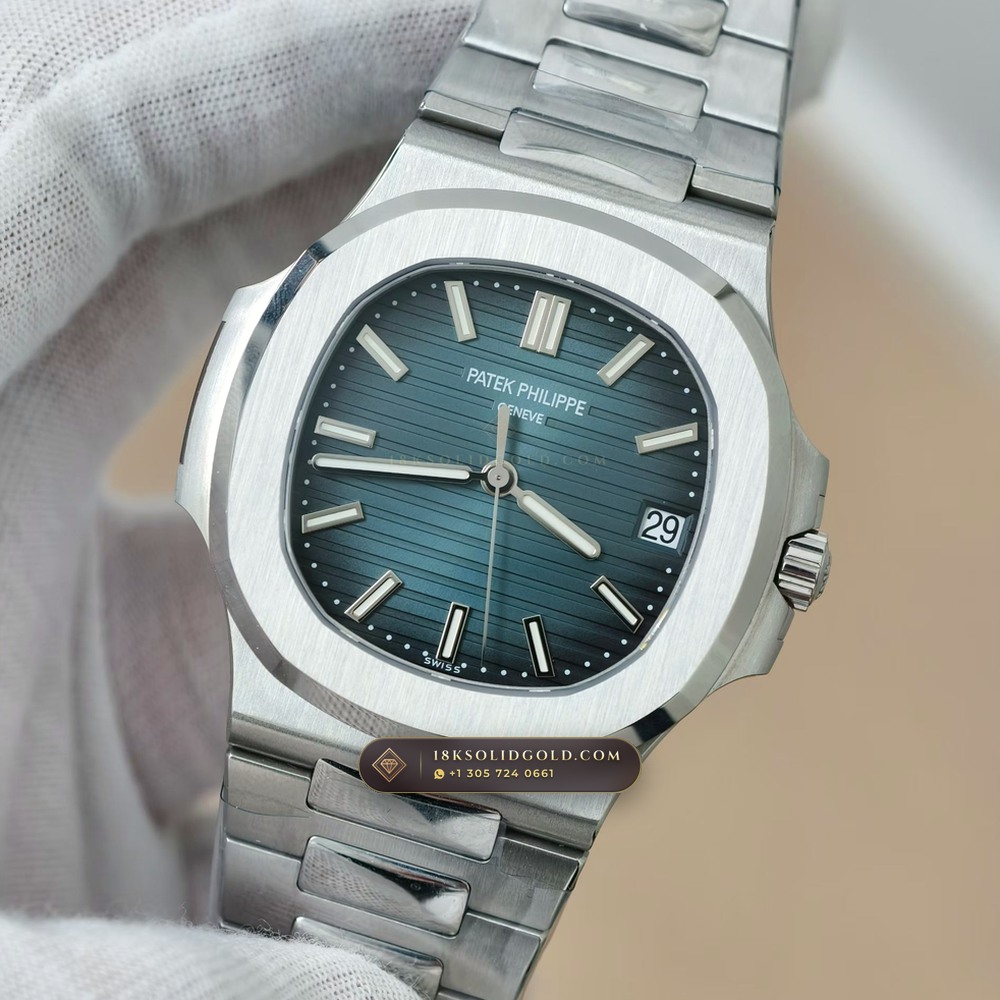 Patek Philippe Nautilus Self-Winding Custom SW Dial 22K Gold Rotor Reference 5711A — Salon Edition angle 3