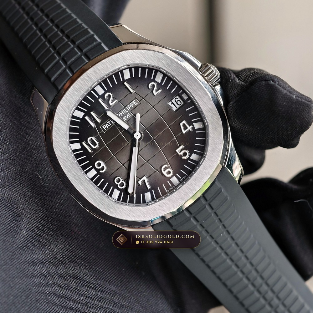 Patek Philippe Aquanaut Extra-Large Self-Winding Chronometer Regulated Spec Reference 5167A — Salon Edition angle 2