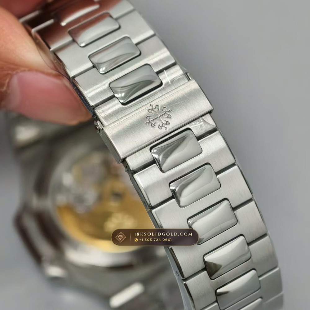 Patek Philippe Nautilus Self-Winding Custom SW Dial Deep Crystal Optics Reference 5711/1A — Salon Edition — Studio Gallery Plate VIII in 904L Stainless Steel Custom Architecture (115.2g Verified Mass, Patek Philippe Cal. 26-330 S C / Cal. 324 S C - 21K Gold Rotor)