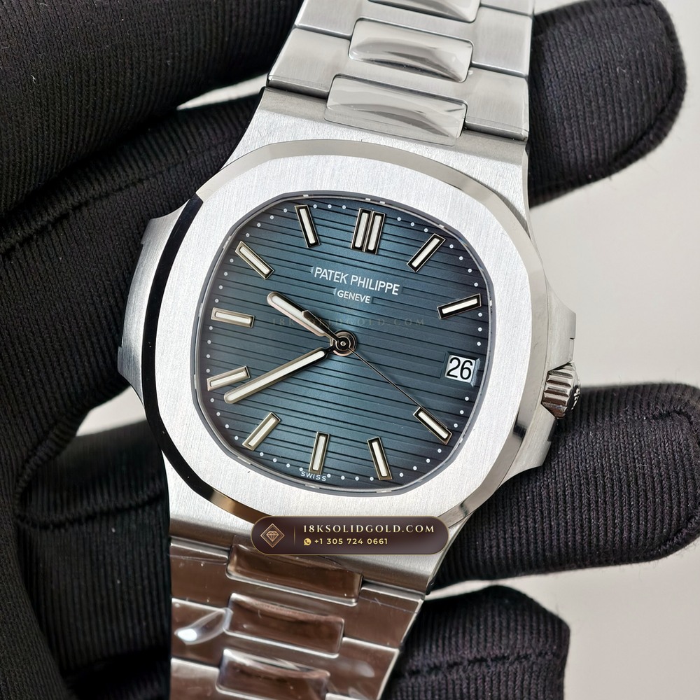 Patek Philippe Nautilus Self-Winding Custom SW Dial 22K Gold Rotor Reference 5711/1A-001 — Salon Edition angle 2
