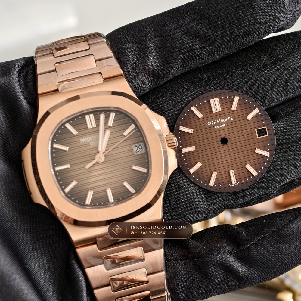 Patek Philippe Nautilus Self-Winding 18K Rose Gold Reference 5711/1R — Hallmarked Edition angle 2