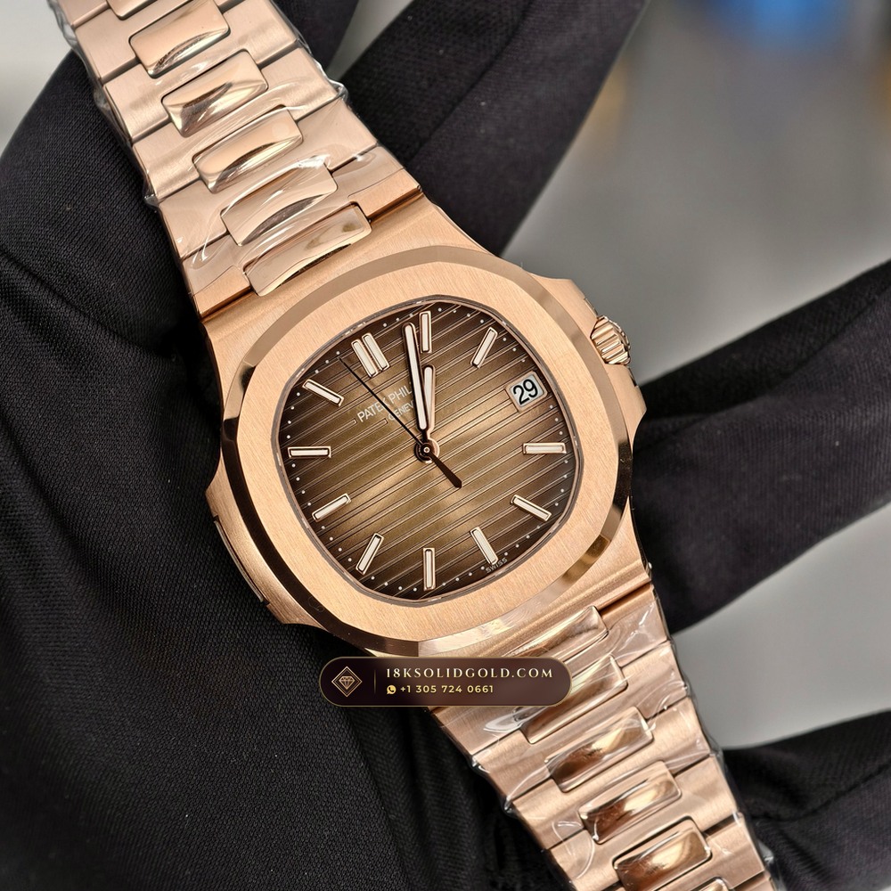 Patek Philippe Nautilus Self-Winding 18K Rose Gold Reference 5711/1R — Hallmarked Edition angle 3