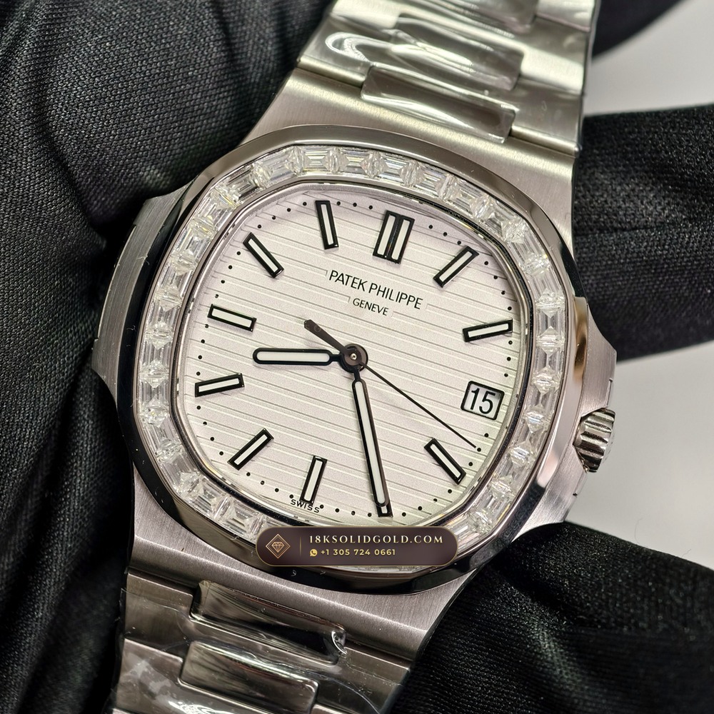 Patek Philippe Nautilus Self-Winding Diamond-Set Bezel Reference 5711/1A-011 — Salon Edition angle 2