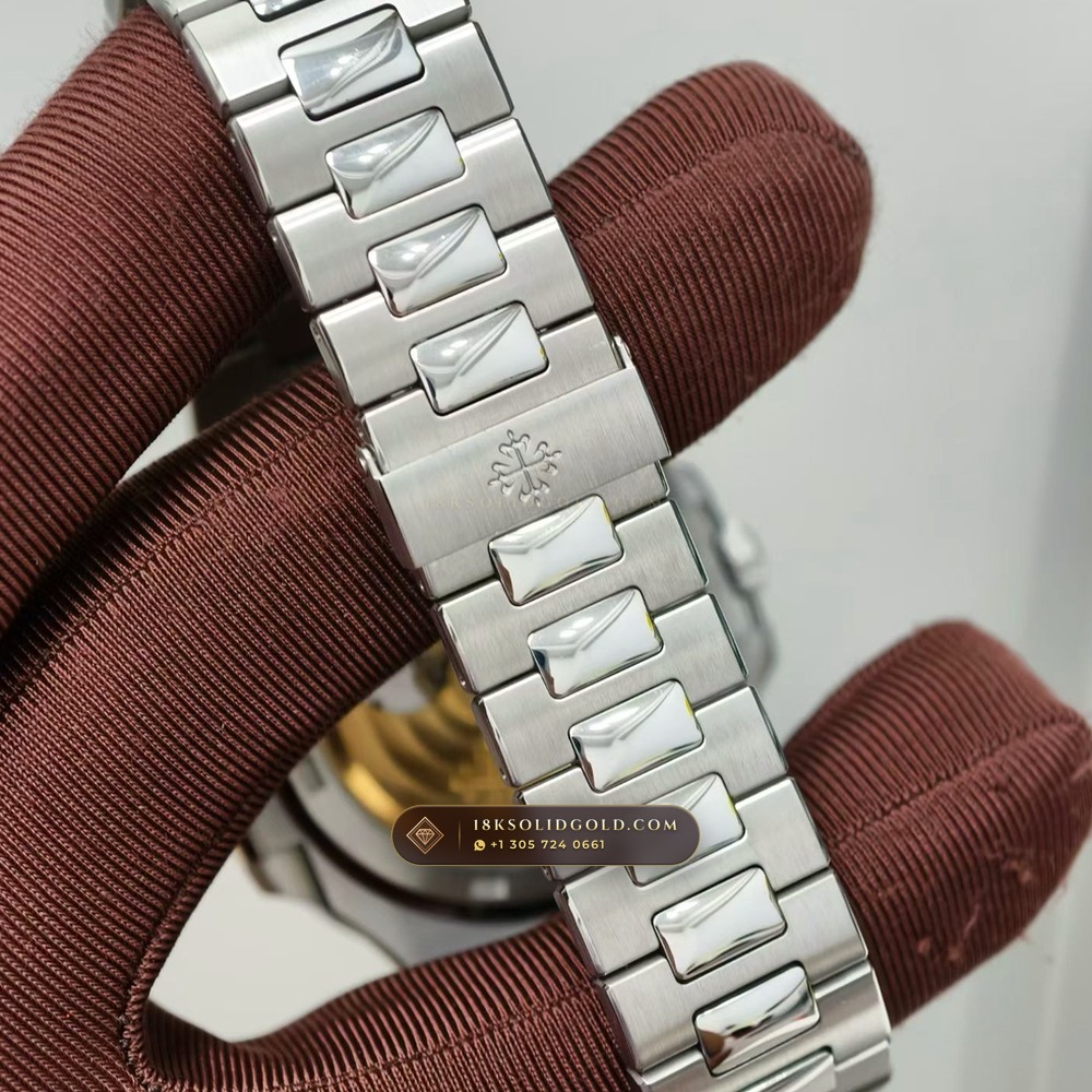 Patek Philippe Nautilus Self-Winding Reference 5711/1A-014 — Salon Edition — Studio Gallery Plate VIII in 904L Stainless Steel Custom Architecture (115.3g Verified Mass, Patek Philippe Cal. 26-330 S C / Cal. 324 S C - 21K Gold Rotor)