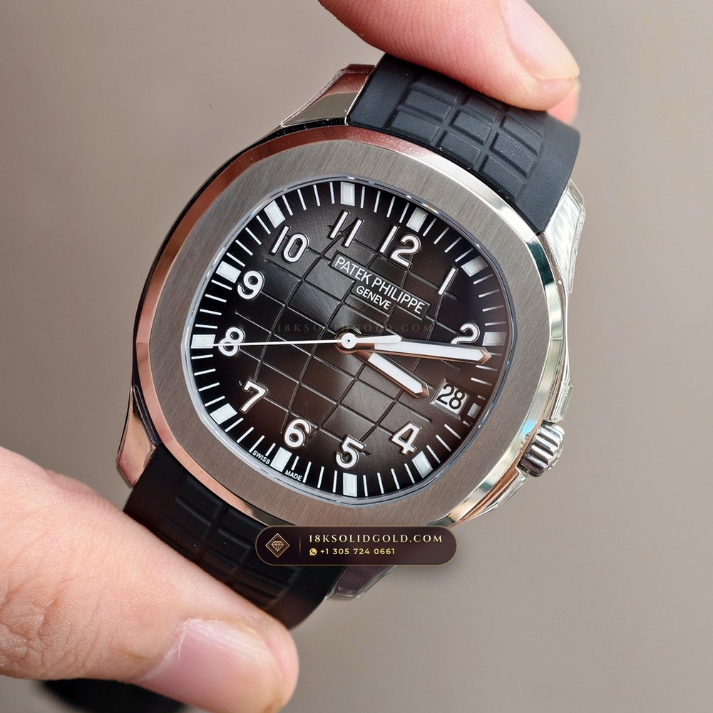 Patek Philippe Aquanaut Extra-Large Self-Winding Reference 5167A — Salon Edition angle 3