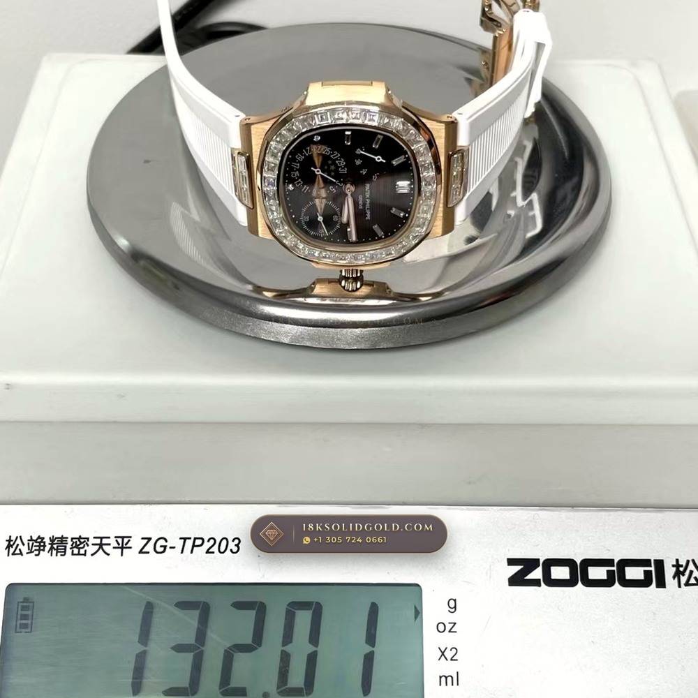 Patek Philippe Nautilus Moonphase Baguette Diamond Bezel 18K Rose Gold Reference 5724R-001 — Hallmarked Edition — Studio Gallery Plate IX in 18K Rose Gold Au750 (138.4g Verified Mass, Patek Philippe Cal. 240 PS IRM C LU - 22K Gold Micro-Rotor)