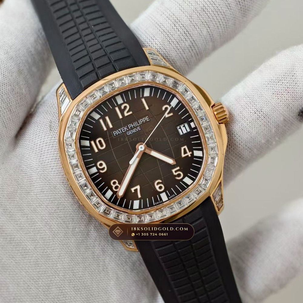 Patek Philippe Aquanaut Extra-Large Self-Winding 18K Rose Gold Reference 5167/300R-010 — Hallmarked Edition angle 2