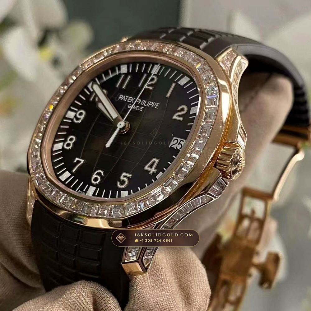Patek Philippe Aquanaut Extra-Large Self-Winding Diamond-Set Bezel 18K Rose Gold Reference 5167/300R-010 — Hallmarked Edition angle 3