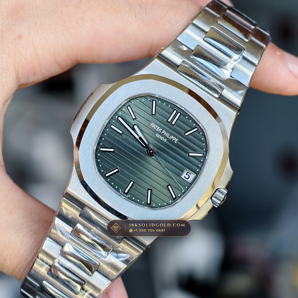 Patek Philippe Nautilus Self-Winding 22K Gold Rotor 5-Axis CNC Case Reference 5711/1A-014 — Salon Edition angle 3
