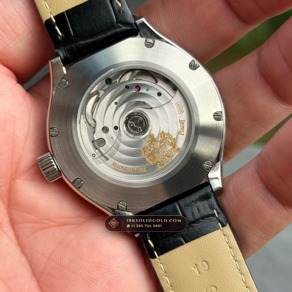 Piaget Polo Date 42mm Horizontal Guilloche Blue Dial Reference G0A41002 — Salon Edition angle 3